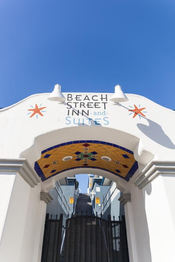Street And Inn 3*